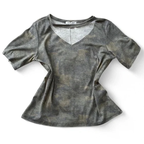 Camo Cutout Tee - Picture 2 of 11